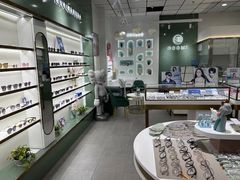 -GOOMI久米眼镜·蔡司·依视路·明月官方授权店(龙德紫金店)