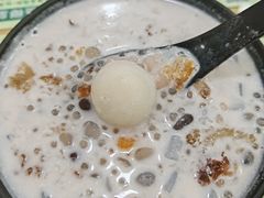 获奖凤凰椰子桃胶雪燕糊-玉椰林甜品店(创始店)