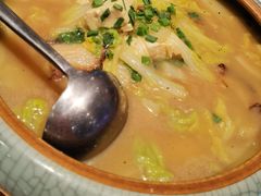 五花肉白菜炖豆腐-红樱桃·欢乐餐厅(太原里店)