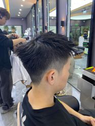 -藤野造型烫染·漂发