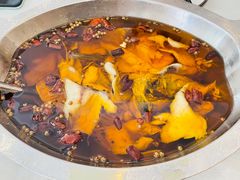 -鑫巴蜀小镇 · 水煮鱼专研店(玉桥店)