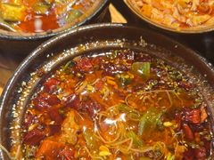 -有红鸡毛店·砂锅菜(抚琴夜市店)