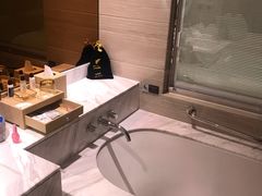 -上海中航虹桥机场泊悦酒店