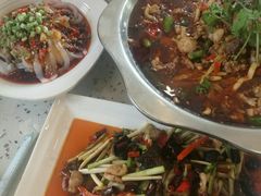 -兔行天下-鸿鹤鲜锅兔(中海国际店)