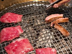-铭牛烧肉·和牛海鲜自助(高新月牙湖店)