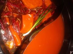 -三个四川人火锅(华联商厦店)