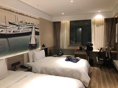 -杭州西湖湖滨银泰亚朵酒店