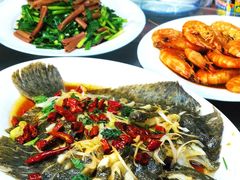 油泼活多宝鱼-来之顺海鲜菜馆·青岛菜·始于1993(栈桥店)