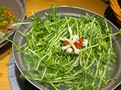黑猪灼泉水时蔬-吃饭皇帝大(合生汇店)