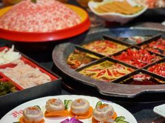 -憨孃孃·重庆老火锅(红山黑金店)