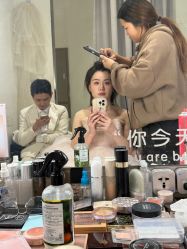 -雪中彩影婚纱摄影·微光艺术中心