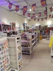 -嗨本可潮玩仓(大兴大悦春风里店)