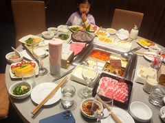 -海底捞火锅鲜切牛肉主题店(长寿路店)