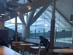 -麦当劳(深圳北站B2检票口楼上)