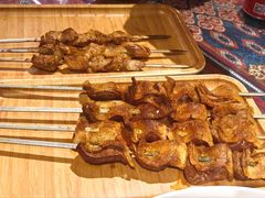 -乡村馕坑肉·烧烤·新疆菜·本地人更爱吃(阿勒泰首店)