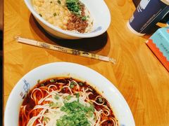 -兵哥豌豆面(雅颂居店)