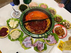 番茄鸳鸯锅底-有拈头成都市井火锅(老门东店)