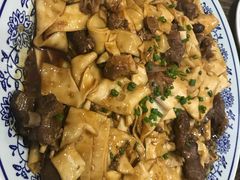 -壹阁胡羊焖饼(特色小吃街店)