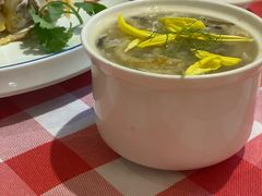 菊花鱼肚羹-龙桥私厨·姜花菊花过桥鱼·顺德菜(容桂店)