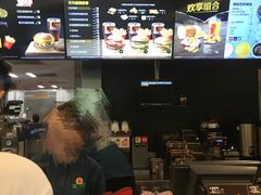 -麦当劳(国际社区店)