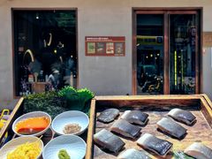 -围炉肉舍•炭烤活鳗•丹东海鲜烤肉(步行街店)