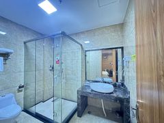 -清水湾酒店(深圳横岗塘坑地铁站店)