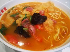 皮肚香肠面-张府园大碗面(九龙湖店)