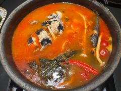 毛辣果酸汤鱼-Ameigo梅果·云贵川bistro(长宁来福士店)