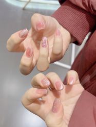 -进巍美甲美睫