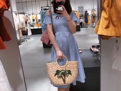 -URBAN REVIVO(欢乐海岸购物中心店)