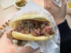 驴肉火烧-闫家驴肉老店(华电一校店)