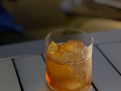 -Whisper Bar 