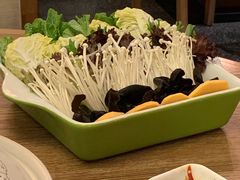 -拾味馆·浓鲜骨汤(光谷天地店)