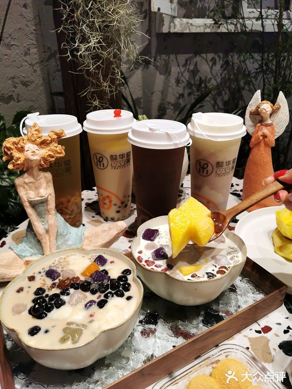 美味的甜品有令人幸福的魔力！懿华爱家 让生活更甜蜜！[调皮]