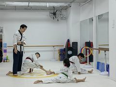 -浛道跆拳道·拳击·体适能