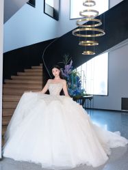 -城市花园婚纱摄影