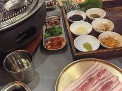 -围炉肉舍•炭烤活鳗•丹东海鲜烤肉(步行街店)