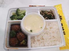 鱼肉狮子头套餐-老娘舅餐厅(黄龙体育中心店)