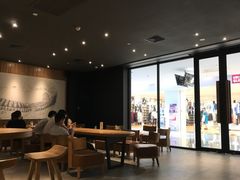 大堂-星巴克(杭州临平万达广场店)