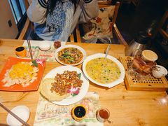 -月亮眼花园餐厅书吧酒吧