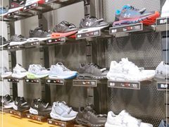 -UNDER ARMOUR(新燕莎奥莱店)