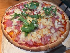 烟熏火腿薄脆披萨-新贝乐意大利餐厅(苏州中心店)