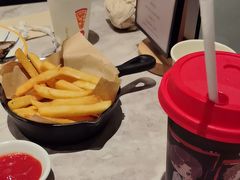 -必胜客(上海新南方商城PH店)