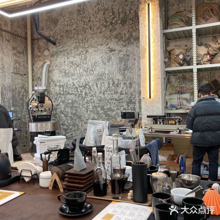 秘密小径的工业风咖啡躺平文化[胜利]