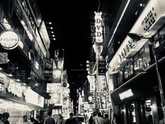 -BHC炸鸡(明洞总店)