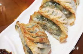 Zi Yue Li Ancient Method Pan-Fried Dumplings