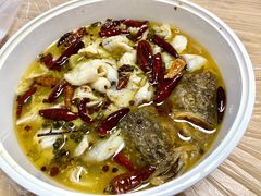 -姚姚酸菜鱼·金戈戈香港豉油鸡(喜荟城联名店)