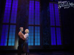 -交通银行前滩31演艺中心