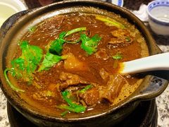牛腩粉丝砂锅-南京大牌档(香港广场店)