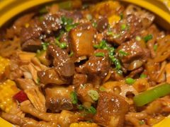 -多嘴超级肉蟹煲(杉杉国潮主题店)